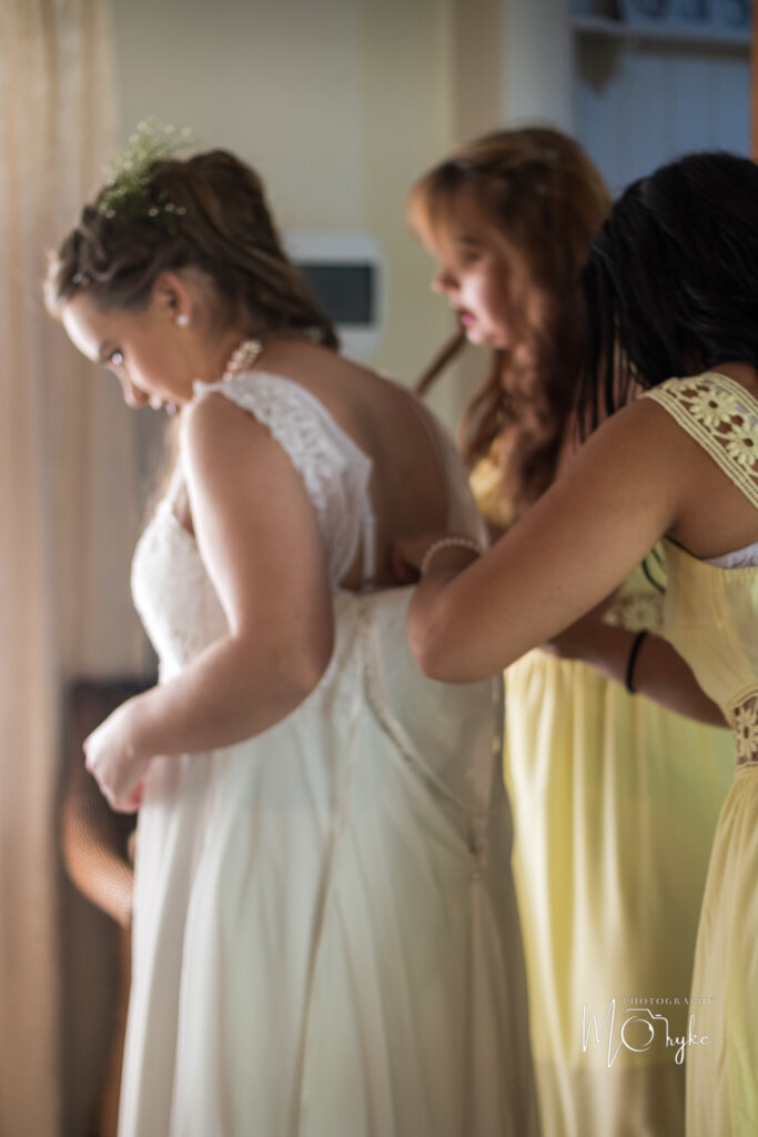 Elopement Photography Potchefstroom - Anderland Wedding Venue 30 Elopement Photography and Entertainment Packages Klerksdorp ()