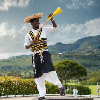 360 Photo Booth Rental Near Me - 9 Tips on what to do on a 360 Photo Booth 3 What do I do on a Photo Booth